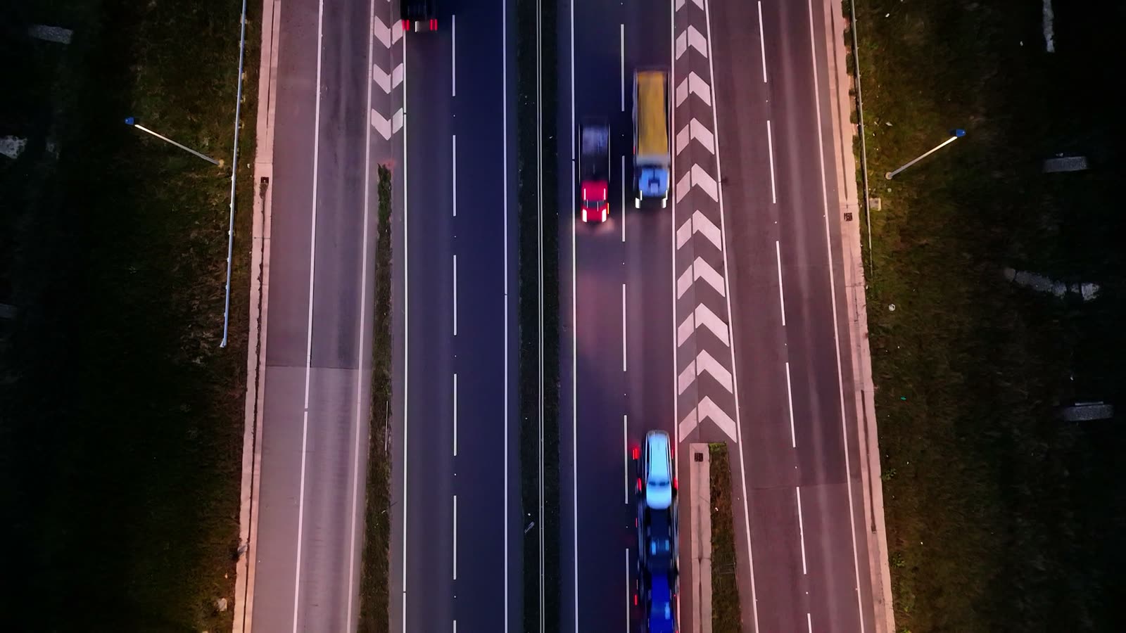 Autobahn bei Nacht